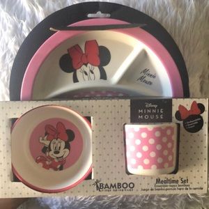 New Minnie Mouse Eating 3 piece set